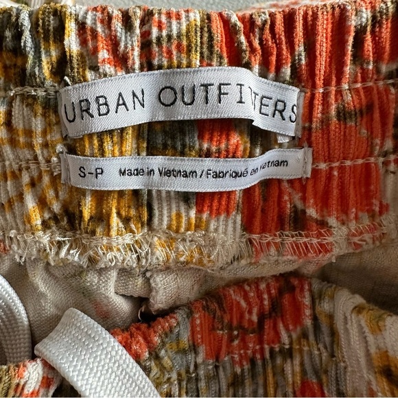 Urban outfitters multicolored Penelope floral corduroy high rise joggers - Picture 6 of 7